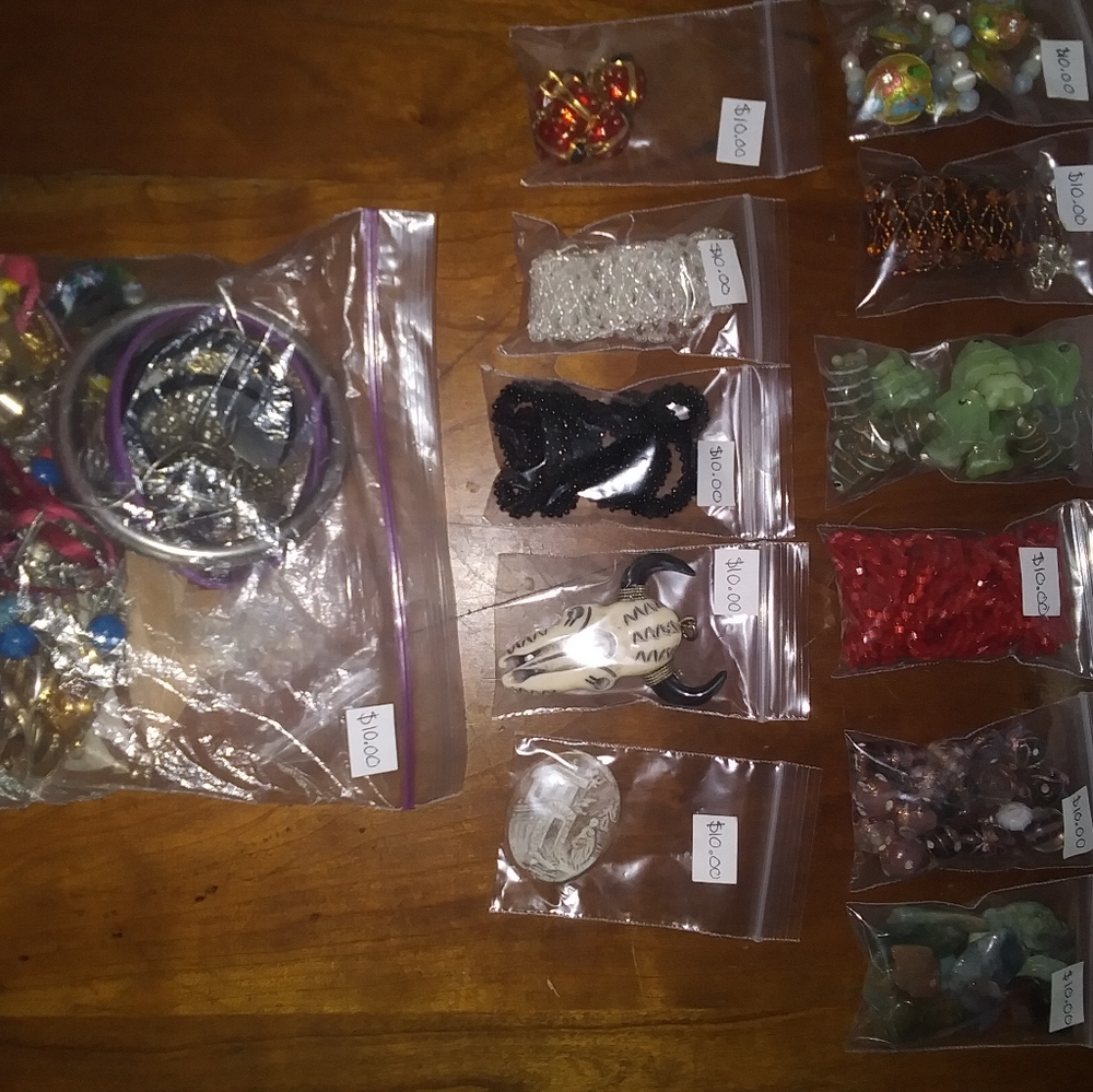 Misc jewelry items